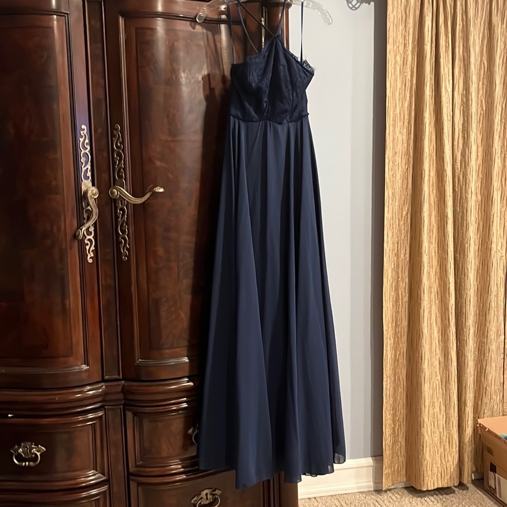 NWT LULUS XS Gown- Lace triangle top with Spaghetti strap